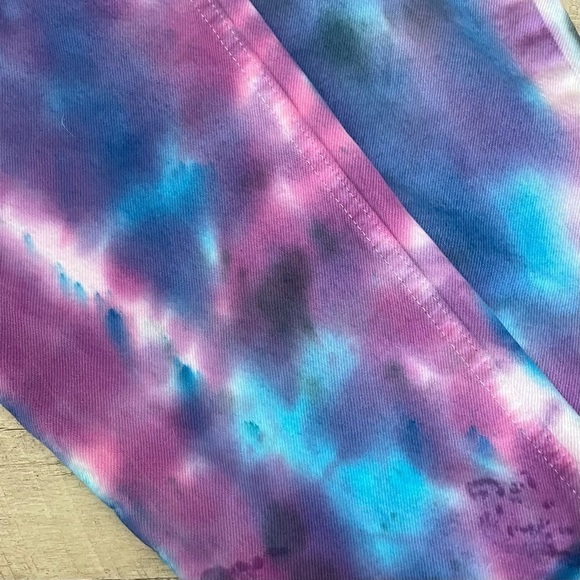 Levi’s Vintage 550 Red Tab Tie Dye Mom Jeans 29x29 High Rise Ankle Boho Festival - Picture 8 of 14